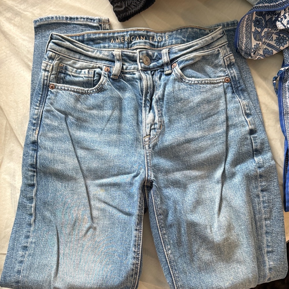 American Eagle Blue High-Rise Women's Jeans